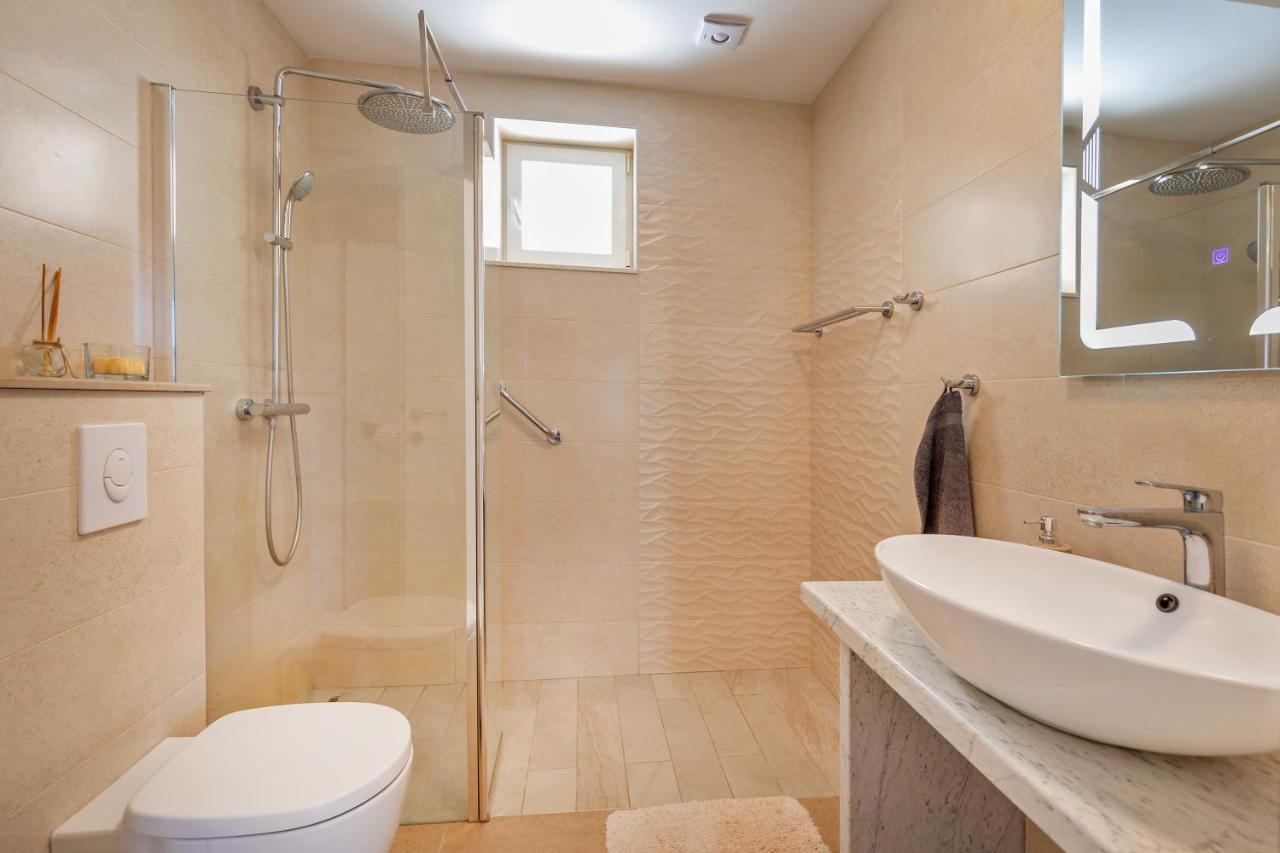 Apartment Holiday Home Doma, Cilipi Near Dubrovnik Exterior photo