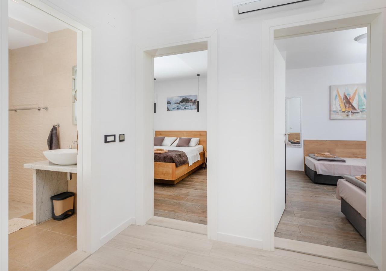 Apartment Holiday Home Doma, Cilipi Near Dubrovnik Exterior photo